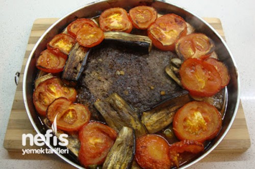 Patlıcanlı Tepsi Kebabı