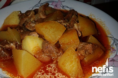 Etli Patates Yemeği