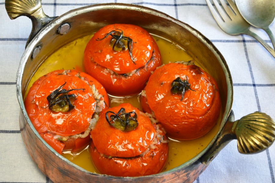 Bodrum Usulü Zeytinyağlı Domates Dolması
