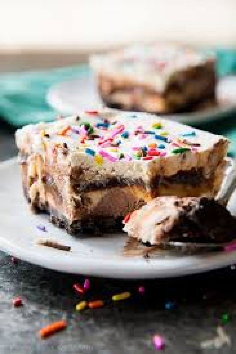 Easy Incredible Ice Cream Cake