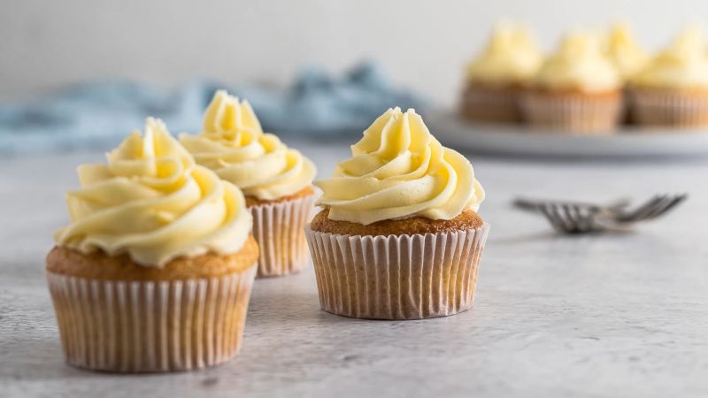 Mini Vanilla Cupcakes
