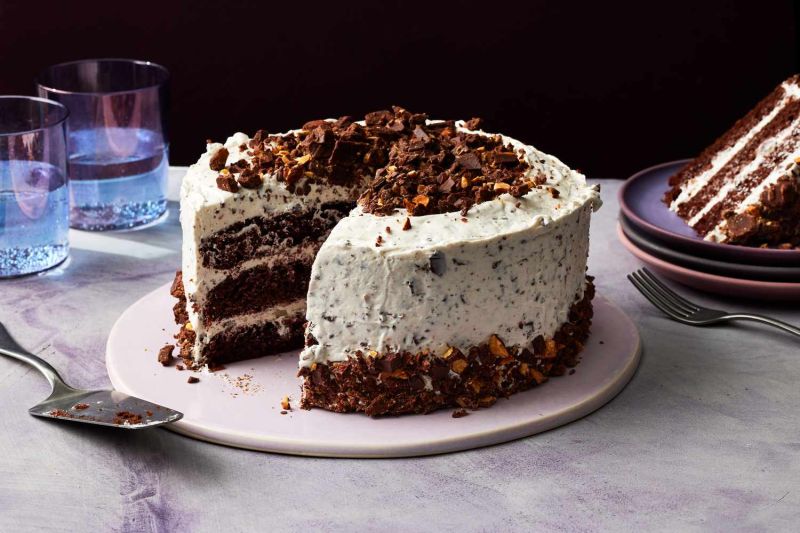 Chocolate Candy Bar Cake