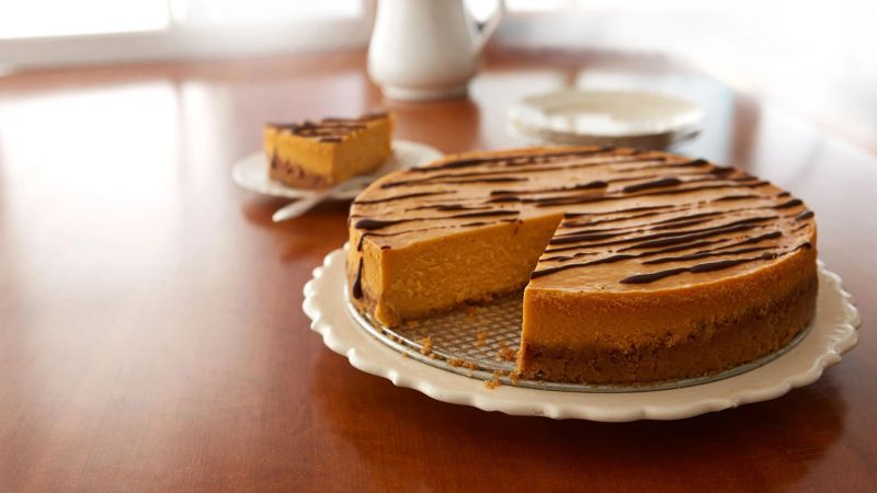 Cinnamon-Chocolate Chip Cheesecake
