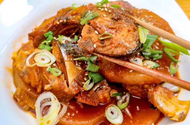 Godeungeo Jorim (Korean Braised Mackerel with Radish)
