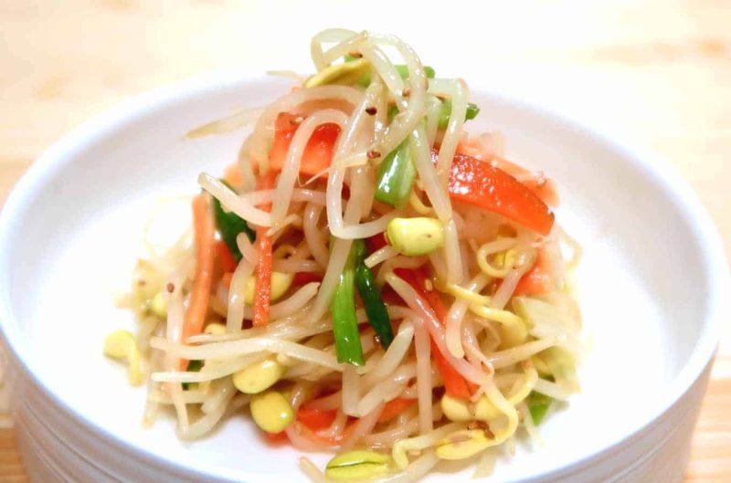 Kongnamool (Korean Soybean Sprouts)