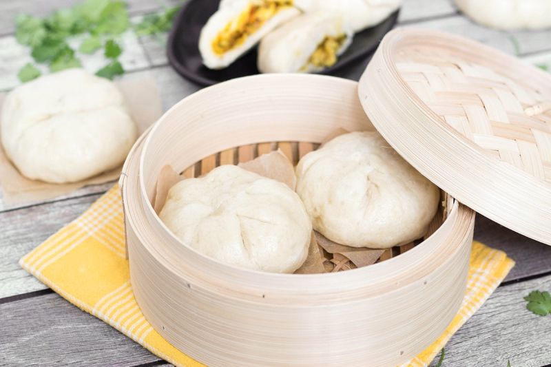 Siopao (Filipino Steamed Dumplings)