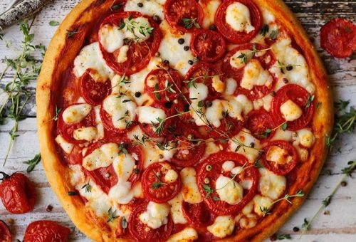 Domatesli Kolay Pizza