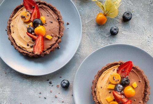 Kakaolu hurmalı vegan tart