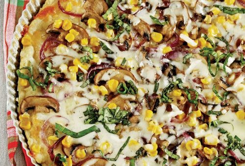 Mantarlı ve soğanlı çıtır pizza