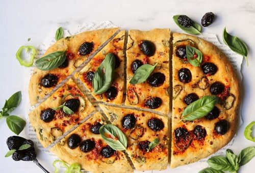 Otlu &#038; Zeytinli Mayasız Focaccia