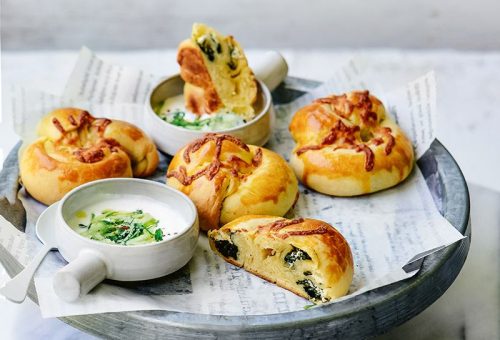 Otlu Börek (Ispanak, Gelincik, Isırgan) Tarifi