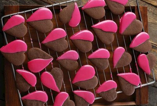Pembe Glazürlü Kalp Kurabiye