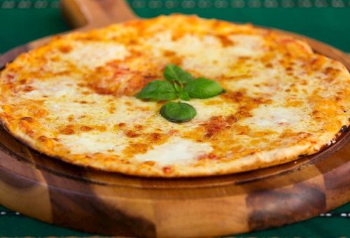 Peynirli pizza