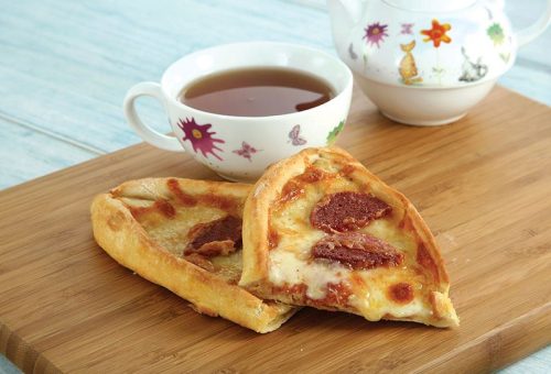Sucuklu pide