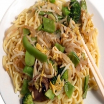 Sebze Chowmein