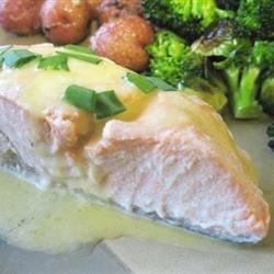Poached Salmon with Hollandaise Sauce Tarifi