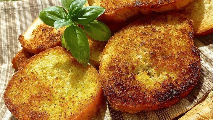 Garlic Crouton Slices