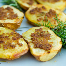 Olive Oil Potatoes With Roasted Garlic