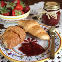 Strawberry Balsamic Jam With & Without Black Pepper